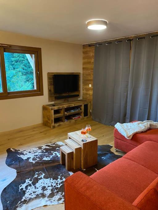 Gorgeous 2 Bedroom, 2 Full Bath, Ski In Apartment! Winner Of 2025 And 2024 Traveller Award! Morzine Extérieur photo
